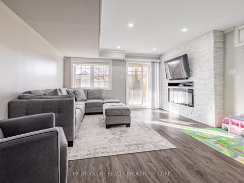 Photo 28 at 26 Spruce Pine Crescent, Patterson, Vaughan