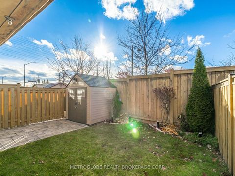 Photo 34 at 26 Spruce Pine Crescent, Patterson, Vaughan