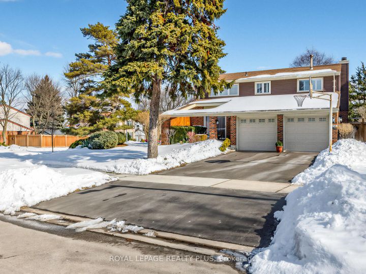 Photo 1 at 4138 Marigold Crescent, Erin Mills, Mississauga