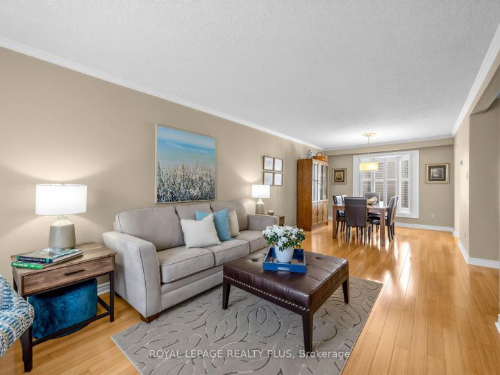 Photo 5 at 4138 Marigold Crescent, Erin Mills, Mississauga