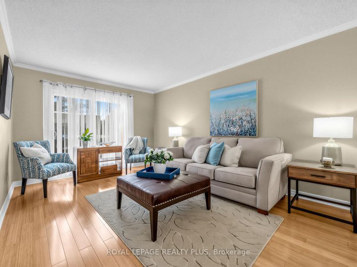 Photo 7 at 4138 Marigold Crescent, Erin Mills, Mississauga
