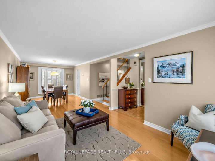 Photo 8 at 4138 Marigold Crescent, Erin Mills, Mississauga