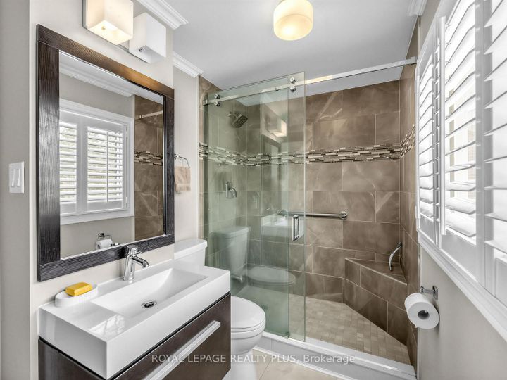 Photo 23 at 4138 Marigold Crescent, Erin Mills, Mississauga