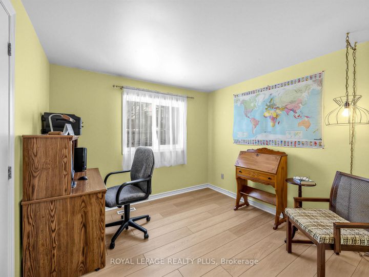 Photo 25 at 4138 Marigold Crescent, Erin Mills, Mississauga