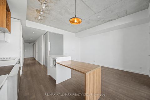 Photo 7 at 609 - 383 Sorauren Avenue, Roncesvalles, Toronto