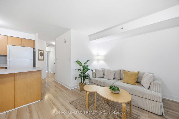 Photo 6 at 121 - 415 Jarvis Street, South St. James Town, Toronto