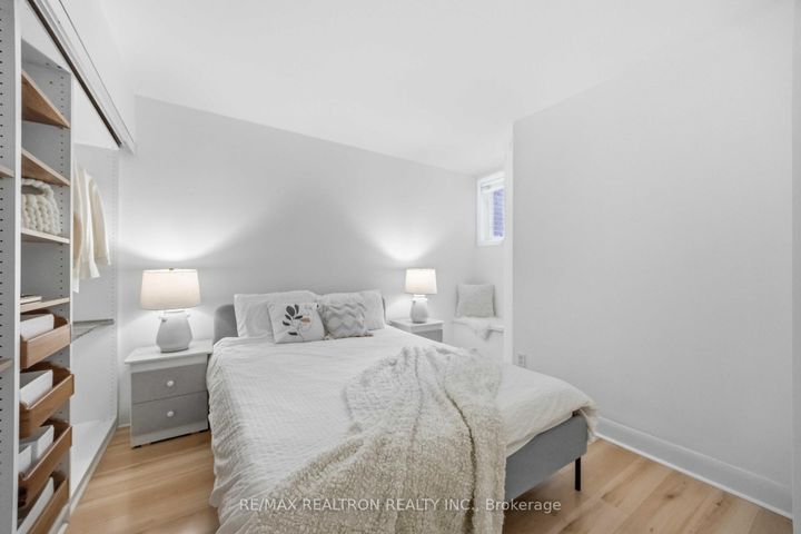 Photo 13 at 121 - 415 Jarvis Street, South St. James Town, Toronto