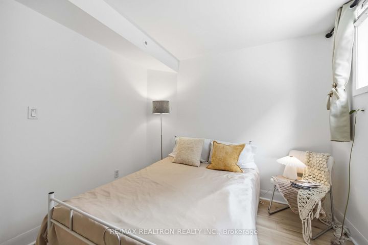 Photo 17 at 121 - 415 Jarvis Street, South St. James Town, Toronto