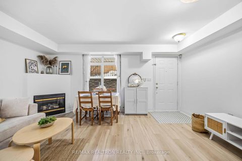 Photo 7 at 121 - 415 Jarvis Street, South St. James Town, Toronto