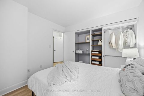 Photo 15 at 121 - 415 Jarvis Street, South St. James Town, Toronto