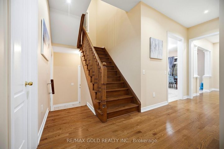 Photo 13 at 26 Drummondville Drive, Bram East, Brampton