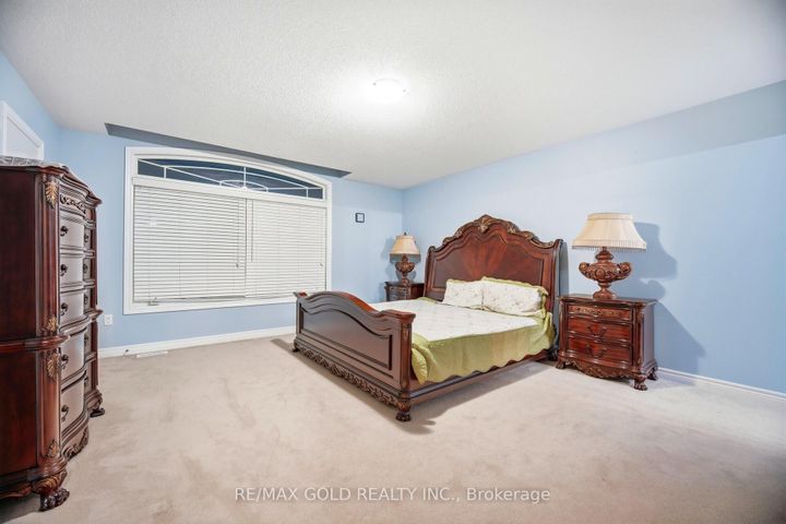 Photo 16 at 26 Drummondville Drive, Bram East, Brampton