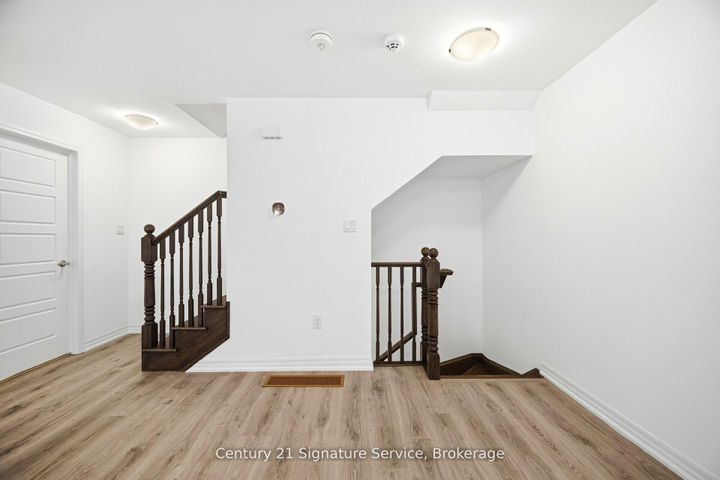 Photo 8 at 142 Christopher Road, GO Glenorchy, Oakville