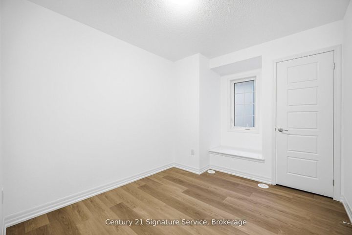 Photo 31 at 142 Christopher Road, GO Glenorchy, Oakville