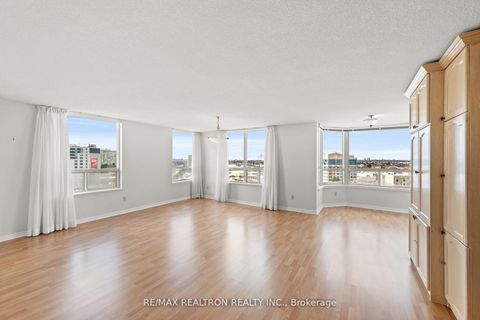 Photo 8 at 1112 - 7 Townsgate Drive, Yorkhill, Vaughan