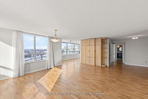 Photo 12 at 1112 - 7 Townsgate Drive, Yorkhill, Vaughan