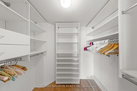 Photo 28 at 1112 - 7 Townsgate Drive, Yorkhill, Vaughan