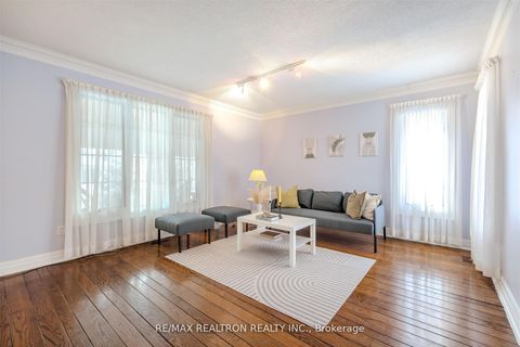 Photo 9 at 60 Arthur Hall Drive, Sharon, East Gwillimbury