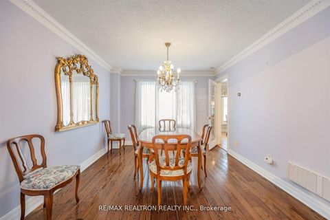 Photo 11 at 60 Arthur Hall Drive, Sharon, East Gwillimbury