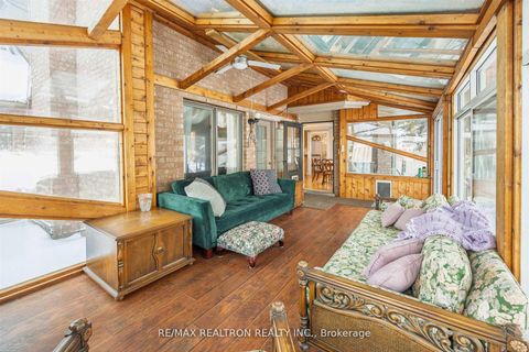 Photo 19 at 60 Arthur Hall Drive, Sharon, East Gwillimbury