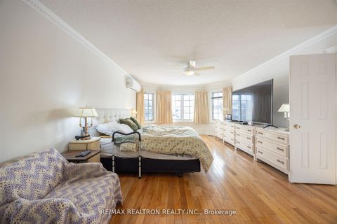 Photo 27 at 60 Arthur Hall Drive, Sharon, East Gwillimbury