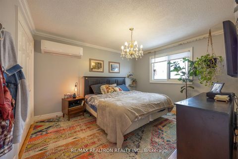 Photo 31 at 60 Arthur Hall Drive, Sharon, East Gwillimbury