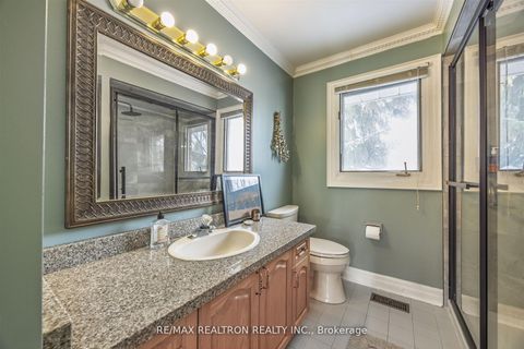 Photo 34 at 60 Arthur Hall Drive, Sharon, East Gwillimbury