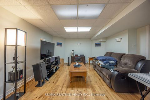 Photo 36 at 60 Arthur Hall Drive, Sharon, East Gwillimbury