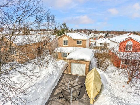 Photo 0 at 82 Barre Drive, Painswick North, Barrie