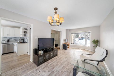 Photo 8 at 82 Barre Drive, Painswick North, Barrie