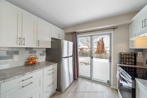 Photo 10 at 82 Barre Drive, Painswick North, Barrie