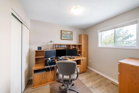 Photo 15 at 82 Barre Drive, Painswick North, Barrie