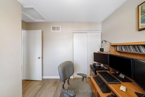 Photo 16 at 82 Barre Drive, Painswick North, Barrie