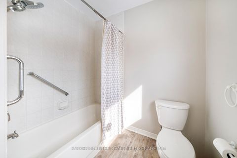 Photo 20 at 82 Barre Drive, Painswick North, Barrie