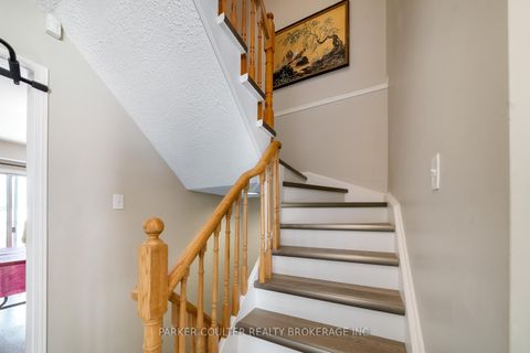 Photo 23 at 82 Barre Drive, Painswick North, Barrie