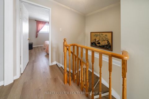 Photo 25 at 82 Barre Drive, Painswick North, Barrie