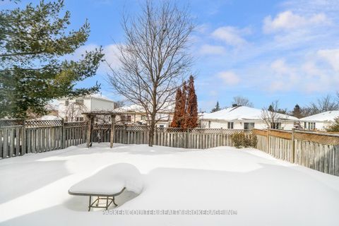 Photo 31 at 82 Barre Drive, Painswick North, Barrie
