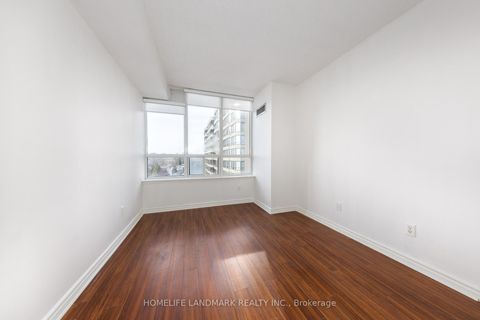 Photo 10 at 711 - 91 Townsgate Drive, Yorkhill, Vaughan