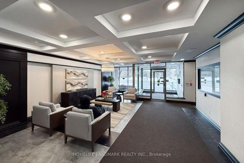 Photo 18 at 711 - 91 Townsgate Drive, Yorkhill, Vaughan