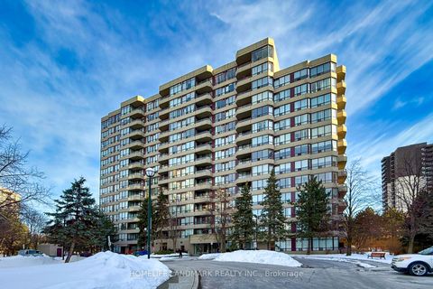 Photo 19 at 711 - 91 Townsgate Drive, Yorkhill, Vaughan