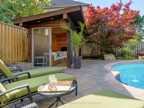 Photo 6 at 668 Foxcroft Boulevard, Wyndham, Newmarket