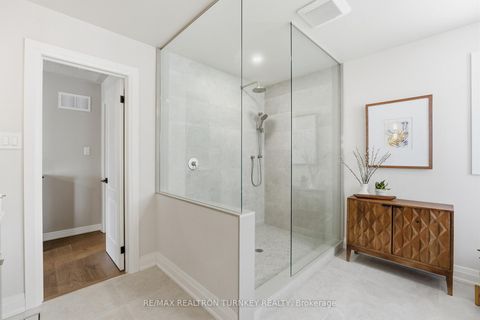 Photo 24 at 668 Foxcroft Boulevard, Wyndham, Newmarket