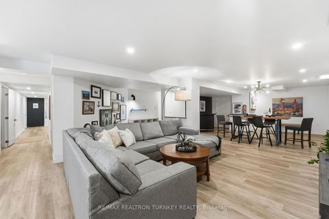 Photo 35 at 668 Foxcroft Boulevard, Wyndham, Newmarket