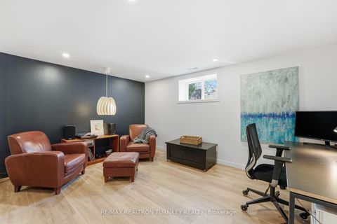 Photo 36 at 668 Foxcroft Boulevard, Wyndham, Newmarket