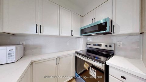 Photo 17 at 305 - 889 Bay Street, Bay Street Corridor, Toronto