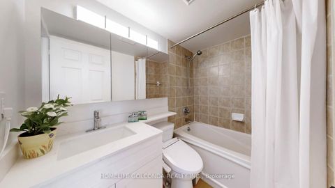 Photo 19 at 305 - 889 Bay Street, Bay Street Corridor, Toronto