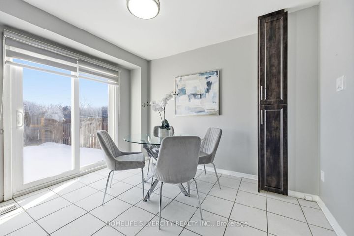 Photo 17 at 77 Tulip Drive, Fletcher's Creek South, Brampton