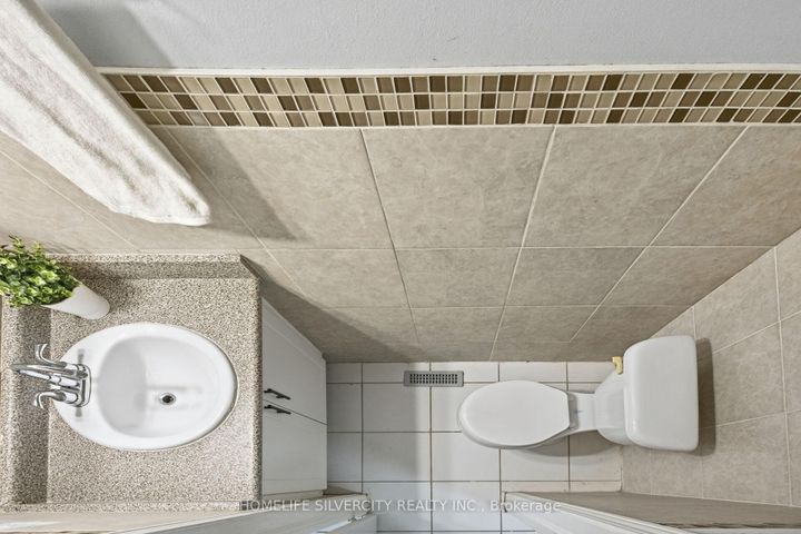 Photo 27 at 77 Tulip Drive, Fletcher's Creek South, Brampton