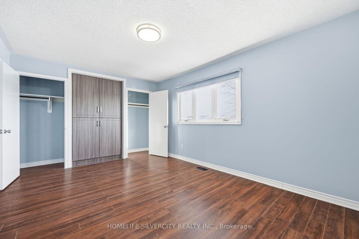 Photo 34 at 77 Tulip Drive, Fletcher's Creek South, Brampton
