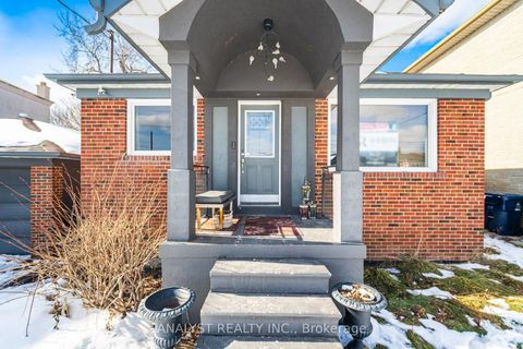 Photo 4 at 266 Calvington Drive, CFB, Toronto